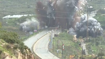 بغارة جوية عنيفة.. إسرائيل تدمر جسر القاسمية في جنوب لبنان