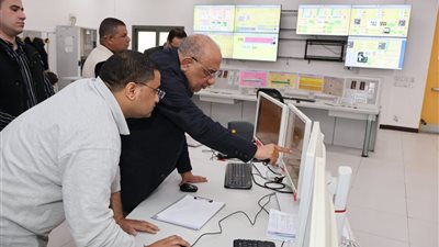 وزير الكهرباء يتفقد محطة بني سويف المركبة.. 4800 ميجاوات تمثل 15% من قدرات مصر