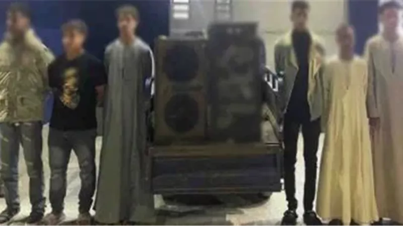 المتهمين 