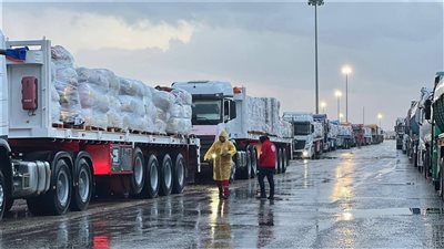 الهلال الأحمر المصري يرسل 2000 خيمة ومساعدات إلى غزة لمواجهة الطقس السيئ