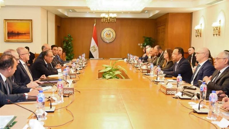 وزيرا الخارجية والاتصالات يبحثان تعزيز التحول الرقمي وتطوير 