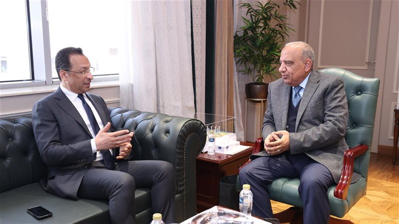 وزيرا الكهرباء والطاقة المتجددة والاتصالات وتكنولوجيا المعلو