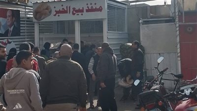 محافظ الدقهلية: منفذ بيع الخبز المدعم يعمل يومياً حتي الـ 7 مساءاً