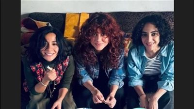 جيهان الشماشرجي تظهر مع أصدقائها وتتجاهل الجدل.. أول رد على اتهامات السرقة