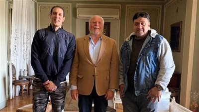 زيارة ملكية في بيت العندليب.. أحمد فؤاد الثاني يُحيي ذكرى عبدالحليم حافظ