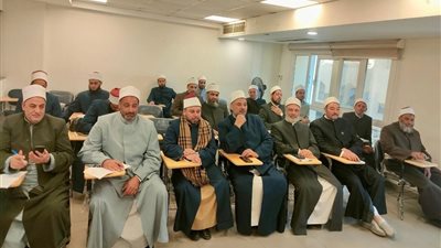 محاضرة بأكاديمية الأزهر حول «مهارات وأخلاقيات المحكِّم الأسري» للوعّاظ