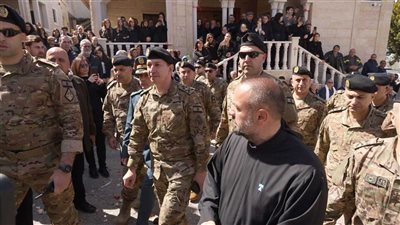 انسحاب الجيش اللبناني من الجنوب وتصعيد سياسي يمهّد لتصنيف 