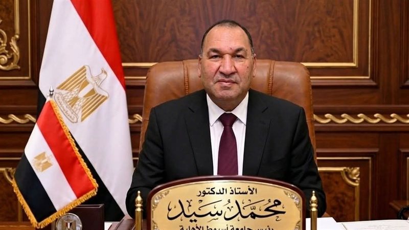 رئيس جامعة أسيوط الأهلية الجديد