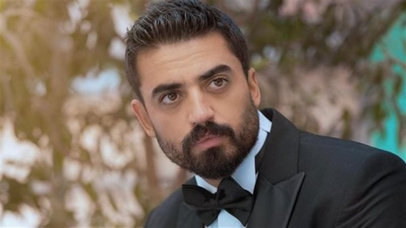 الفنان إسلام جمال