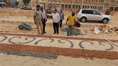 رئيس جامعة قنا يواصل جولاته الميدانية لمتابعة تطوير الحرم الجامعي