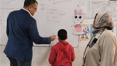 وكيل تعليم دمياط يتابع مدارس 