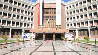 رئيس جامعة أسيوط يوجه بإرجاء الفعاليات غير الضرورية دعما لجهود ترشيد الطاقة