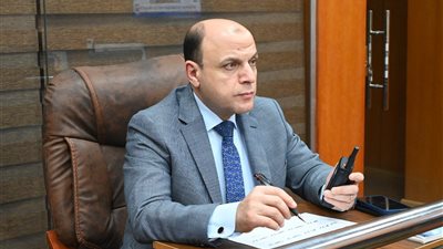 محافظ الغربية يتابع يوميًا التزام المحال بمواعيد الغلق ويشدد على الرقابة المستمرة