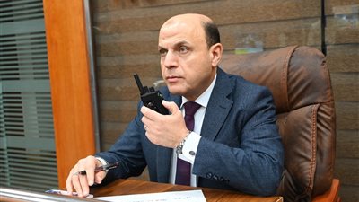 محافظ الغربية يتابع تطبيق مواعيد غلق المحال ويكثف الحملات لضبط الشارع