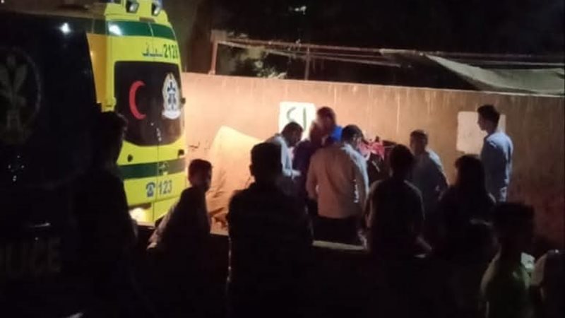 إسعاف بجوار المنزل 