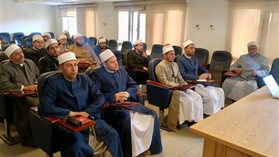 محاضرة «حقوق وواجبات الموظف» ضَمن دورة «الفساد الإداري وسبل المكافحة» بأكاديمية الأزهر 