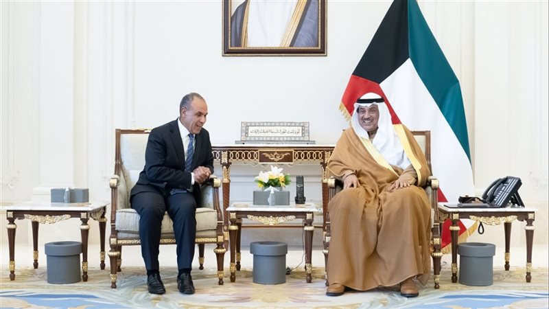 وزير الخارجية يلتقي مع ولي عهد دولة الكويت
