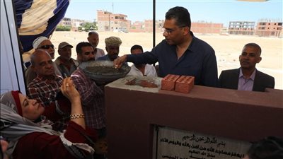 بالجهود الذاتية .. وضع حجر أساس مركز بدر الإسلامي بمدينة القصير