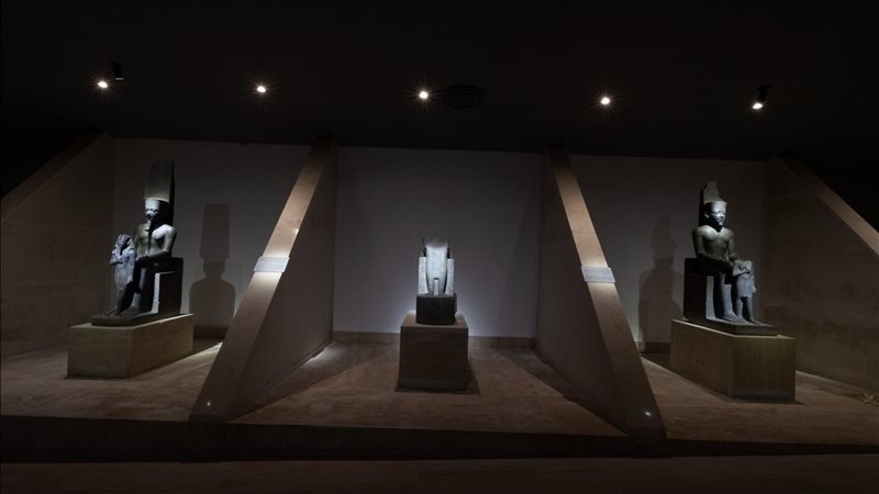 آثار 