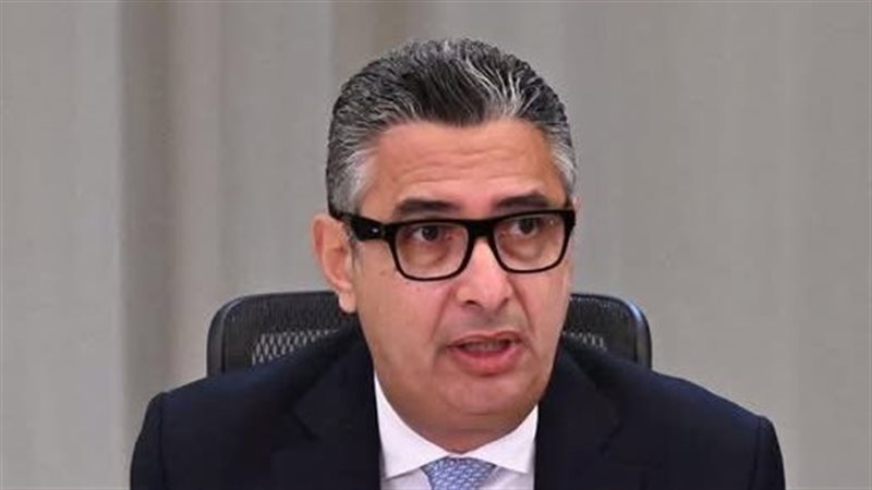 الدكتور شريف فاروق