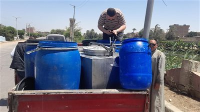 ضبط 2 طن ألبان غير صالحة وتحرير 12 مخالفة للمحال و10 إشغالات بسمالوط