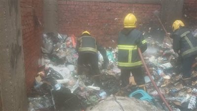 السيطرة على حريق داخل مخزن خردة بمنطقة طرة .. تفاصيل