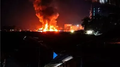 حريق يلتهم مصنع بانيوهات بالشرقية.. والدفع بـ4 سيارات إطفاء 
