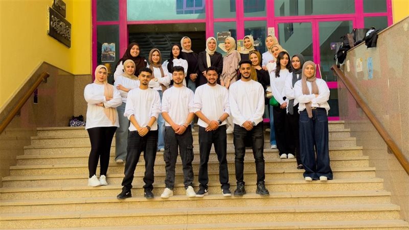 طلاب قسم الصحافة بكلية الإعلام بجامعة 6 أكتوبر
