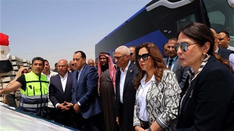 جانب من زيارة الدكتور مدبولي لمقر المشروع