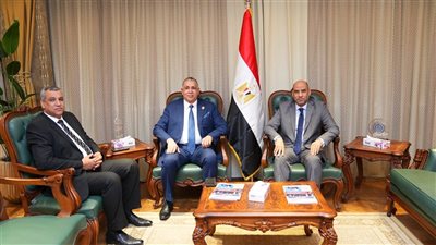 وزير العمل ونقيب المحامين: قانون جديد يعيد ضبط ميزان العدالة في علاقات العمل
