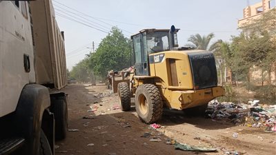محافظ أسيوط يوجه باستمرار أعمال النظافة بالقوصية على مدار اليوم لتحسين البيئة والخدمات