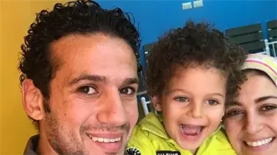 محمد فضل يروي رحلة الألم والإيمان: «فقدان ابني كان الأصعب فى حياتي»