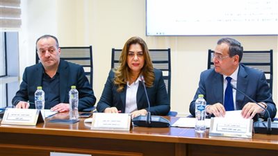 وزيرة التنمية المحلية والبيئة تستعرض رؤية ومسارات العمل المستقبلي للوزارة أمام طاقة النواب