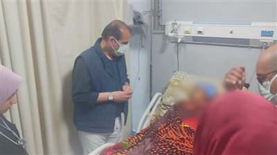 نائب وزير الصحة يتفقد مستشفيات الإسكندرية ويشدد على الانضباط.. إحالات للتحقيق ومكافآت للمتميزين