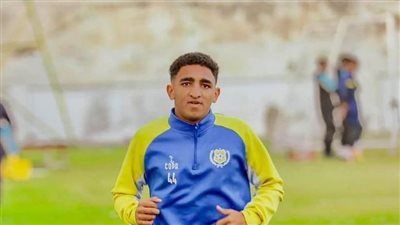 نقل محمد خطاري لاعب الإسماعيلي إلى المستشفى عقب مواجهة مودرن سبورت