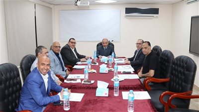 مجلس إدارة دار إقامة جامعة أسيوط بالقاهرة يستعرض الموقف المالي وخطط التطوير