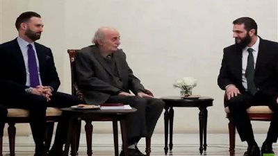 الشرع وجنبلاط في دمشق لبحث العلاقات وملف السويداء