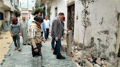 محافظ كفر الشيخ يتابع أعمال تركيب الانترلوك ضمن مشروعات الخطة الاستثمارية 