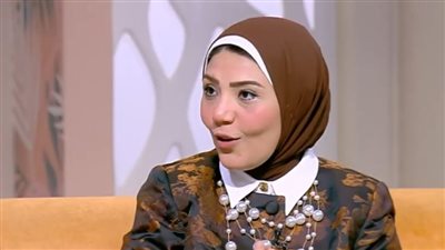 لو طفلك بيعيط على كل حاجة بيعوزها تتصرفي ازاي؟.. استشاري إرشاد أسري يجيب