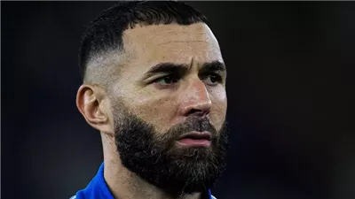 بنزيما يطارد رقما تاريخيا مع الهلال أمام ضمك في دوري روشن