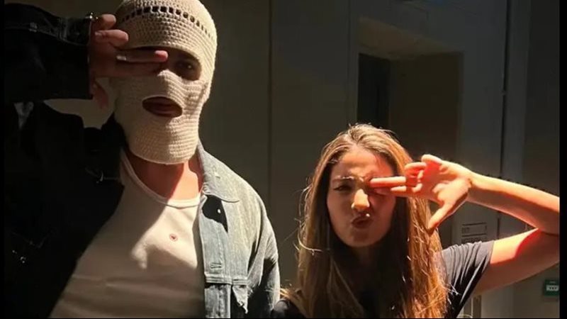 لي لي أحمد حلمي وتووليت