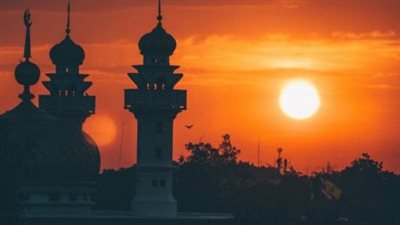 سيدة تُعلن امتلاكها للشمس.. وتخطط لتحصيل اشتراك من سكان الأرض
