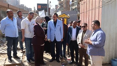 محافظ سوهاج يتفقد أعمال التطوير بشارع المحطة ويوجه بالالتزام بالجدول الزمني