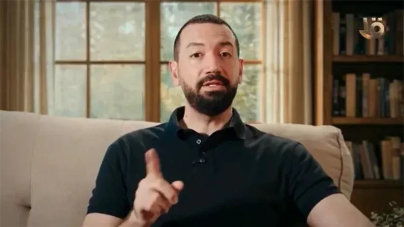 معتز مسعود