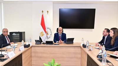 وزير الري والسفير الفرنسي يبحثان تعزيز التعاون في إدارة الموارد المائية