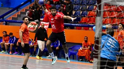 رجال يد الأهلي يتوج ببطولة كأس مصر بعد الفوز على الأوليمبي