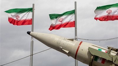  نائب رئيس البرلمان الإيراني يشبّه مضيق هرمز بـ