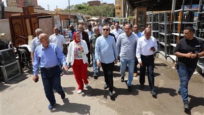 شاهد بالصور .. محافظ القاهرة يتفقد سوق التونسى الحضارى بحى البساتين