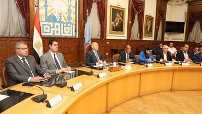محافظ القاهرة يشدد على تسريع التصالح وإزالة التعديات وتقنين الأوضاع