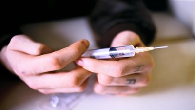 جدة تقتل حفيدتها بحقنة كلور.. جريمة صادمة تهز الرأي العام وتفاصيل صادمة